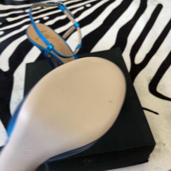 Giuseppe Zanotti Metallic Platform Heels 38/7.5 - Picture 4 of 6